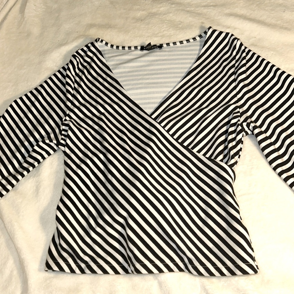 Express Women’s Size XS V Neck Black & White Striped Top